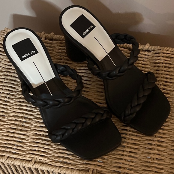 Black Heels - Picture 1 of 3